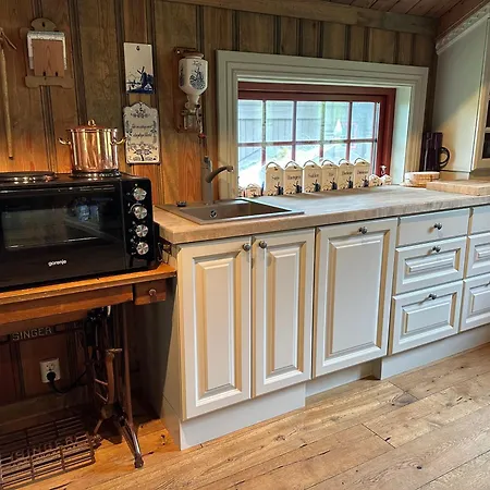 Eventyrtunet In Idyllic Tuddal *